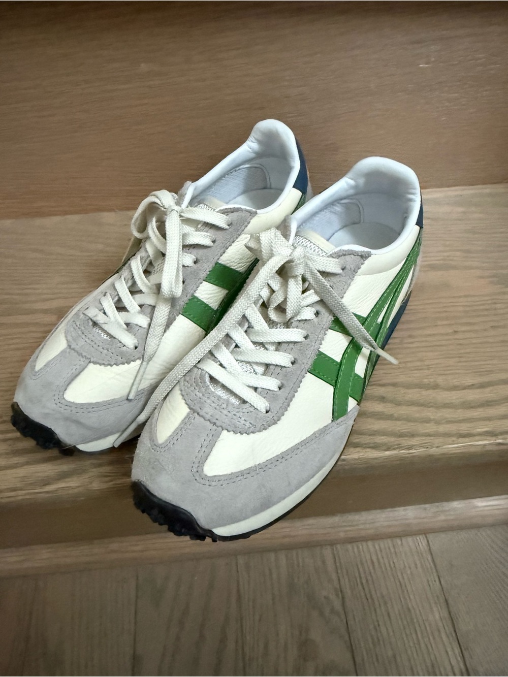Tiger Women Sneakers Size 6